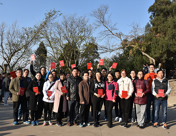 获奖合影.jpg